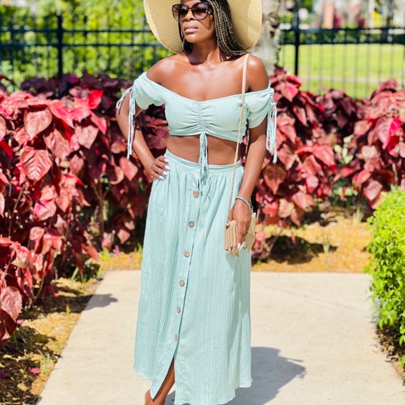 Crop Top Midi Skirt Set - Picture 5 of 5